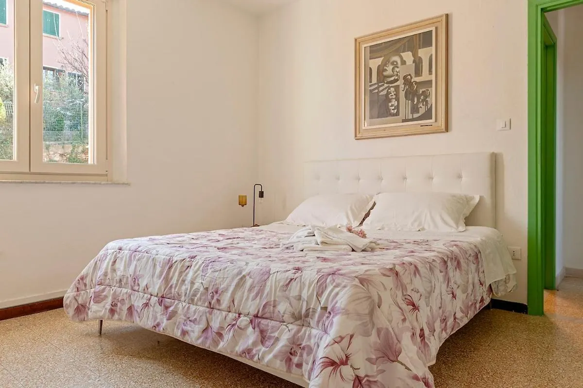 Red House - View Of The Hills Apartment Terricciola